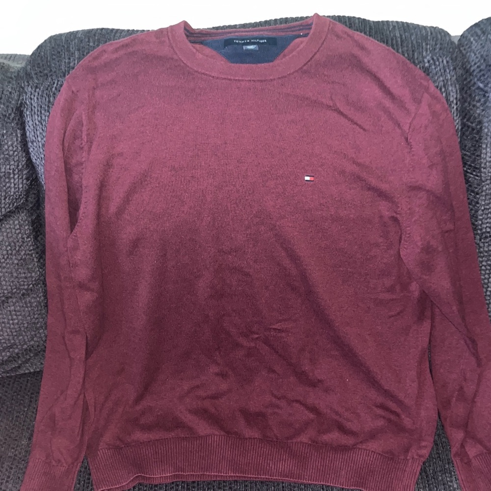 Tommy Hilfiger Men's Maroon Crewneck Sweater